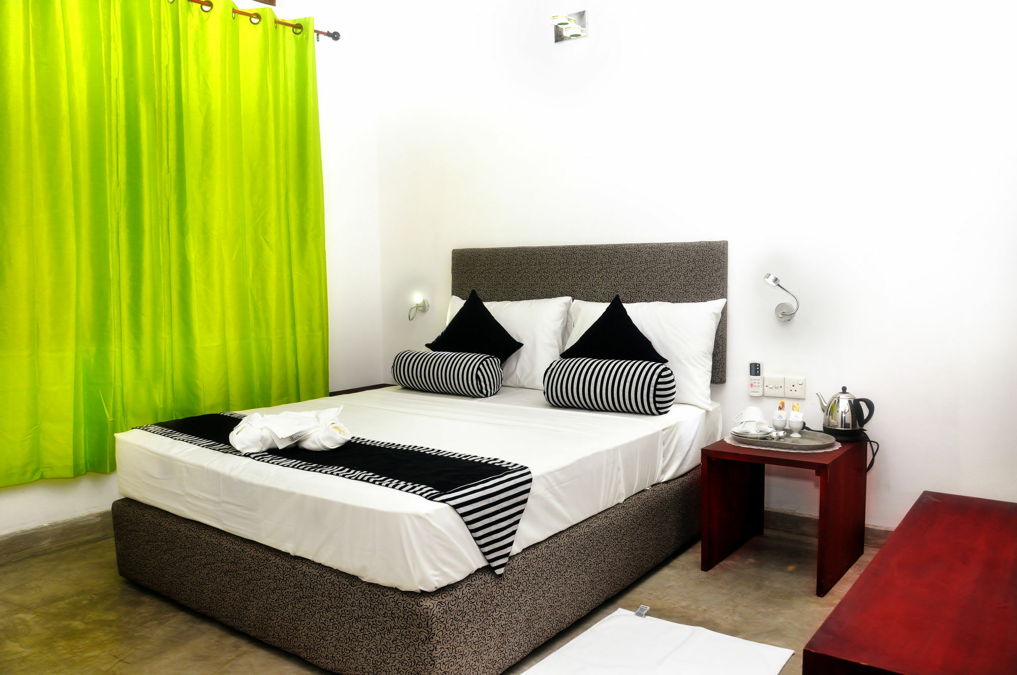 Aaranya Residence แคนดี้ ภายนอก รูปภาพ